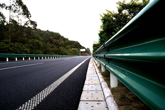 儋州高速公路护栏的常用类型